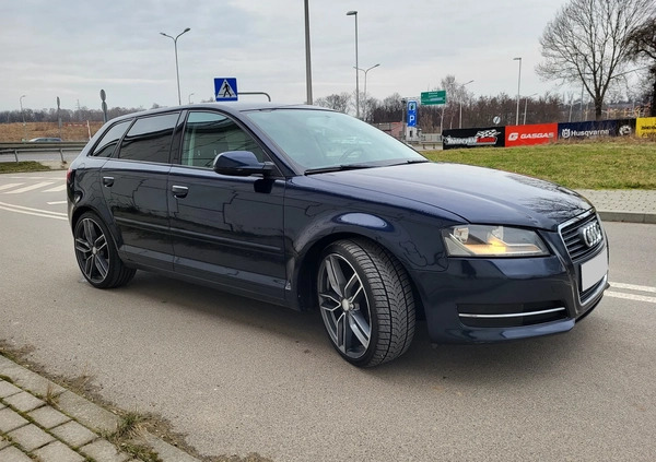 Audi A3 cena 31400 przebieg: 251000, rok produkcji 2012 z Ruciane-Nida małe 232
